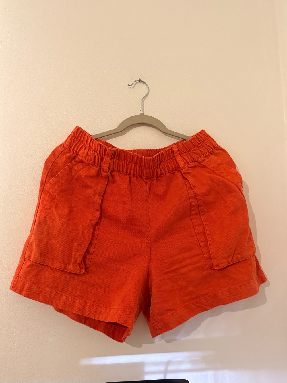 High-Waist Orange Elastic Pull-On Shorts with Front Pockets